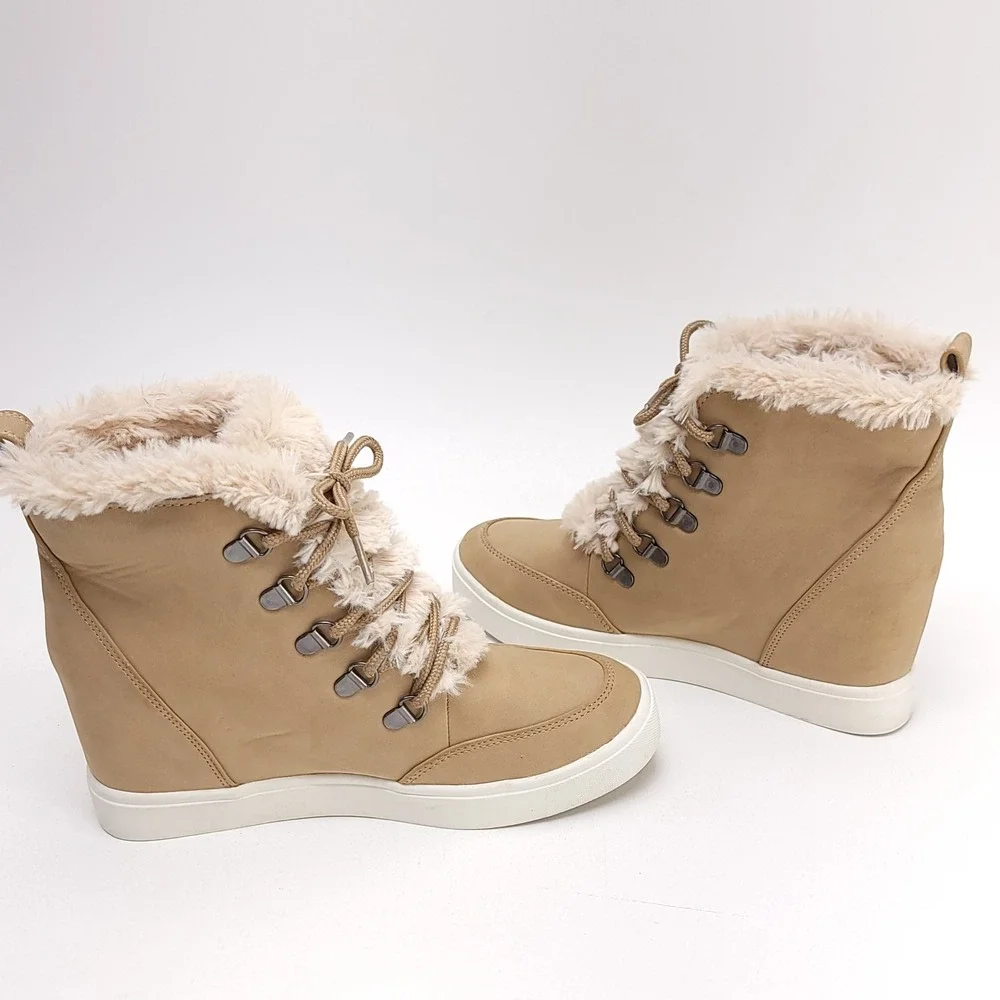 Brash Wedge Ankle Bootie Tan Faux Fur Trim Sneaker Womens Size 8